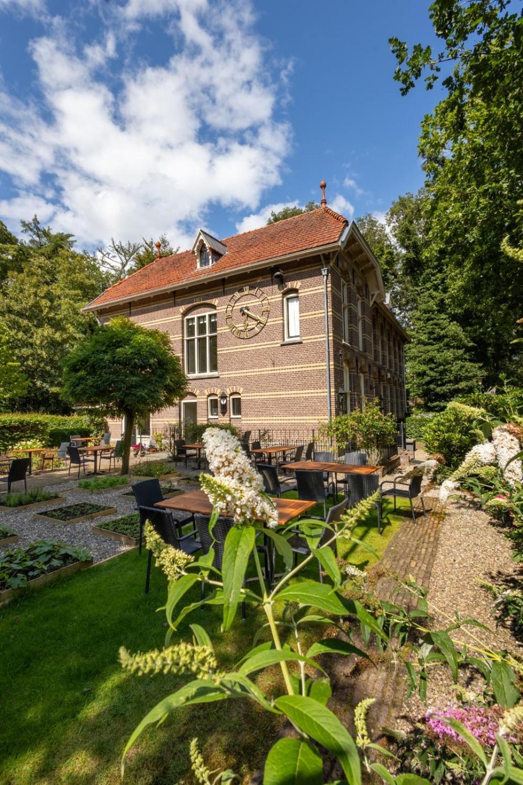 Posten Nordic Cuisine Frederiksoord Buitenkant foto